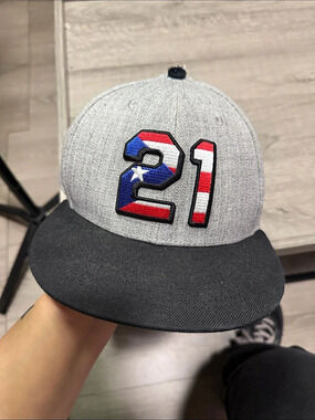 Roberto Clemente #21 Puerto Rico SnapBack hat Gray black flat brim cap